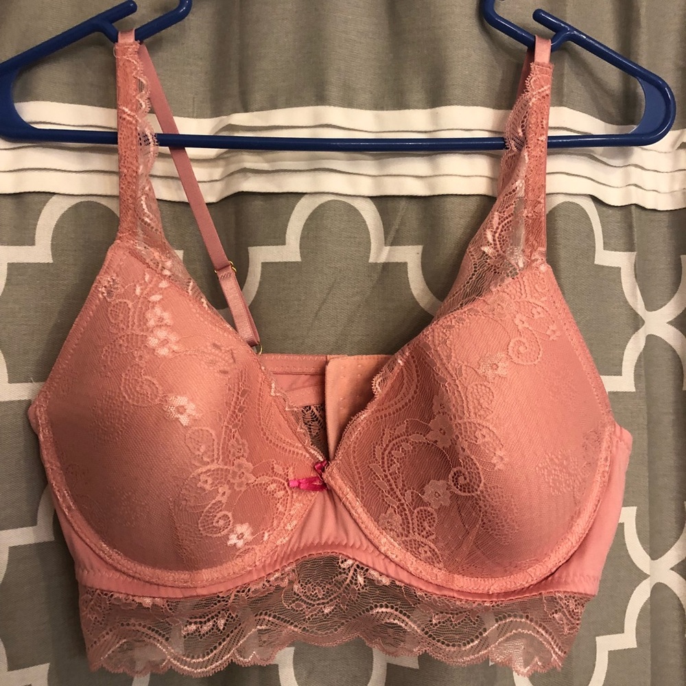 38C pink lace bra